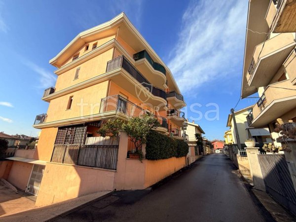 appartamento in vendita a Città Sant'Angelo in zona San Martino