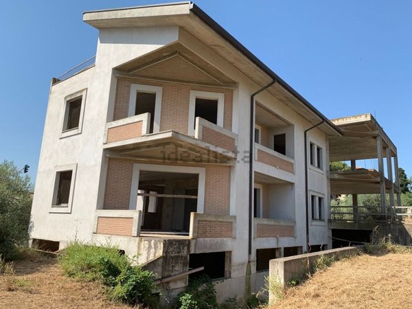 casa indipendente in vendita a Città Sant'Angelo