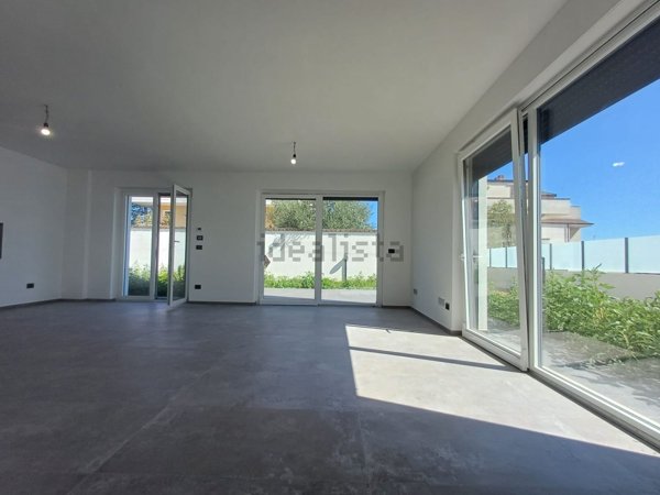 casa indipendente in vendita a Città Sant'Angelo