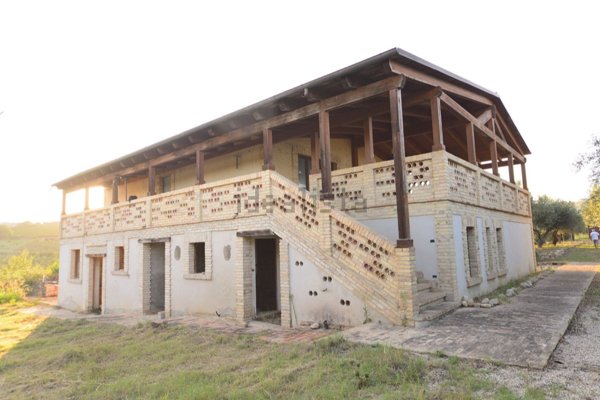 casa indipendente in vendita a Città Sant'Angelo