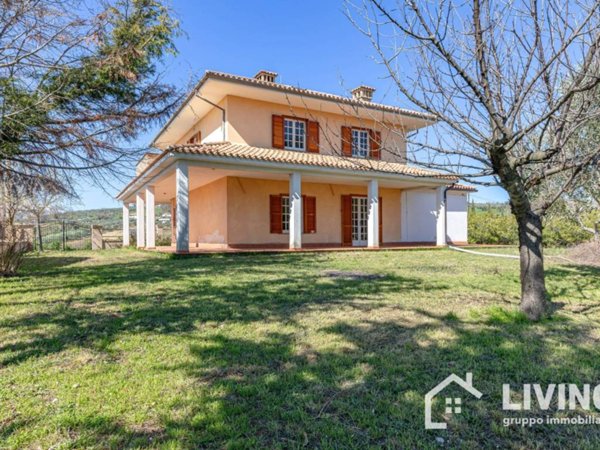 casa indipendente in vendita a Città Sant'Angelo in zona Gaglierani