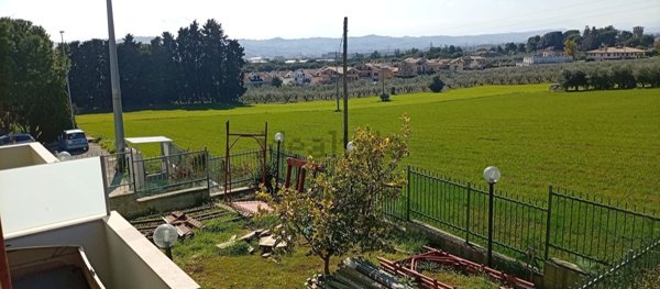 appartamento in vendita a Città Sant'Angelo in zona Fonte Umano