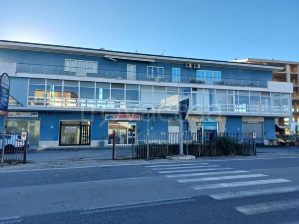 negozio in vendita a Città Sant'Angelo
