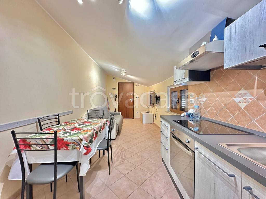 appartamento in vendita a Città Sant'Angelo in zona San Martino