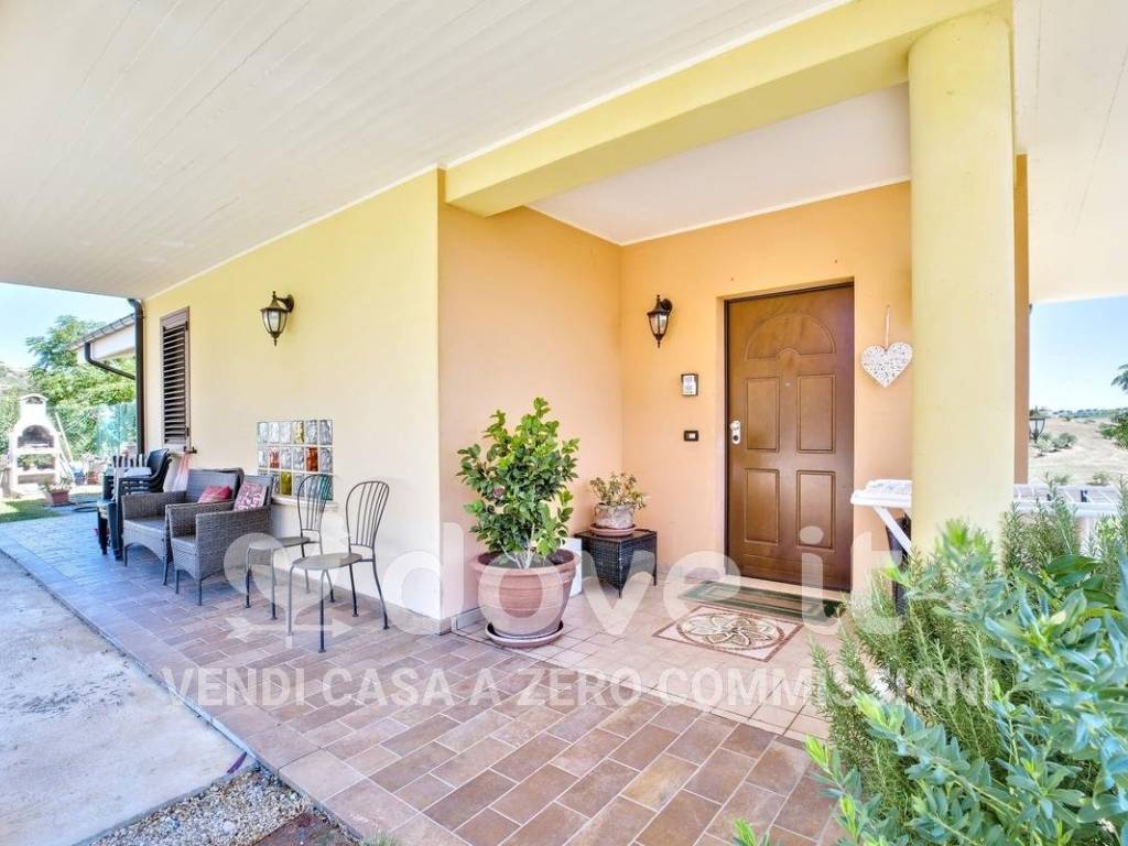 casa indipendente in vendita a Città Sant'Angelo