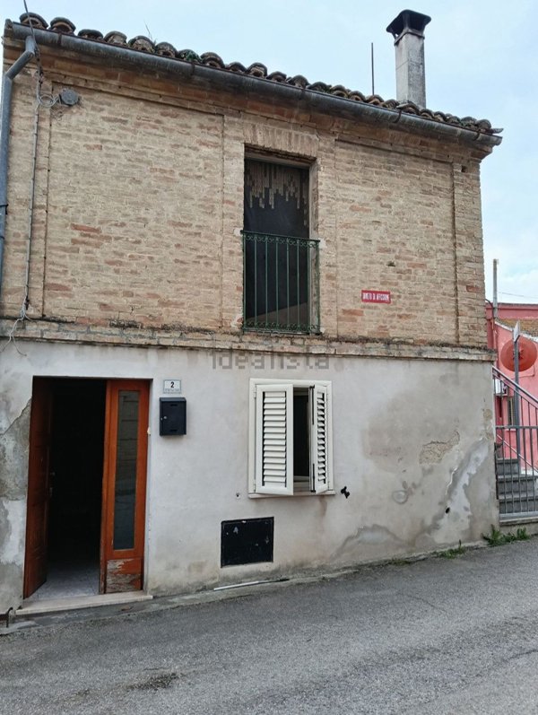 appartamento in vendita a Città Sant'Angelo in zona Cipressi
