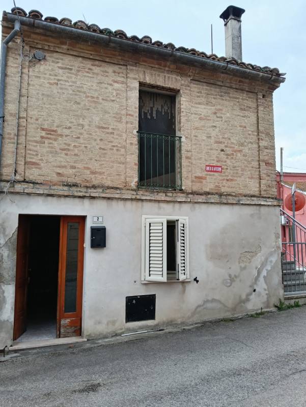 appartamento in vendita a Città Sant'Angelo in zona Cipressi