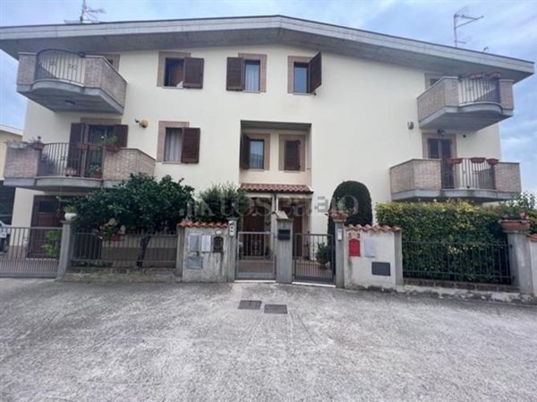 casa indipendente in vendita a Città Sant'Angelo in zona San Martino