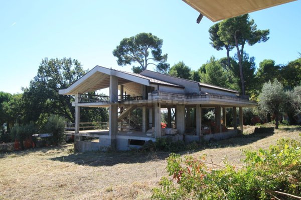 casa indipendente in vendita a Città Sant'Angelo in zona Madonna della Pace