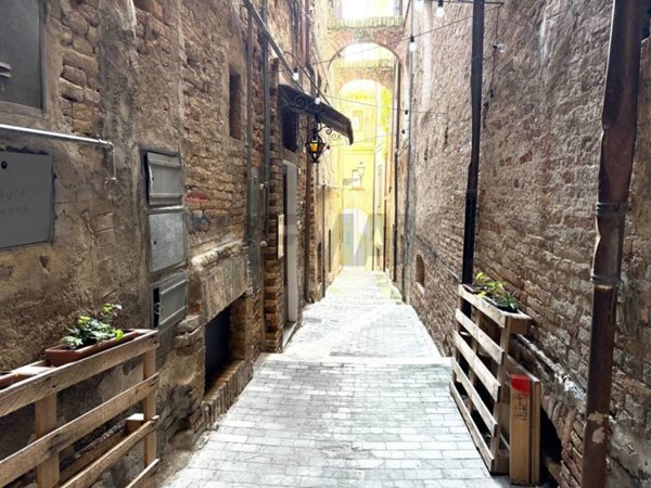 negozio in vendita a Città Sant'Angelo