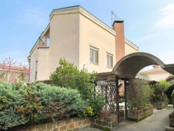 appartamento in vendita a Città Sant'Angelo in zona San Martino