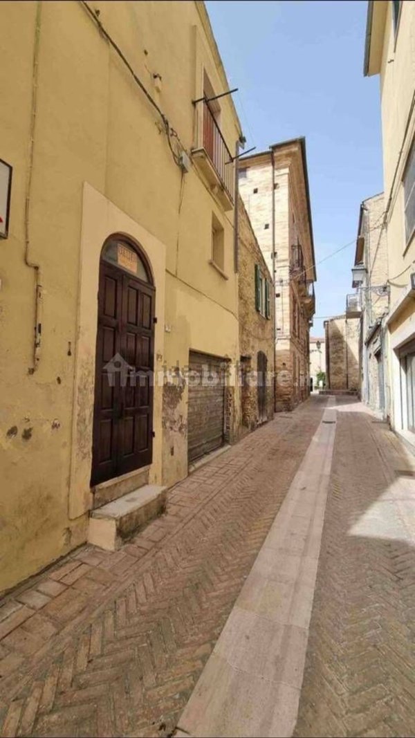 appartamento in vendita a Città Sant'Angelo in zona Annunziata