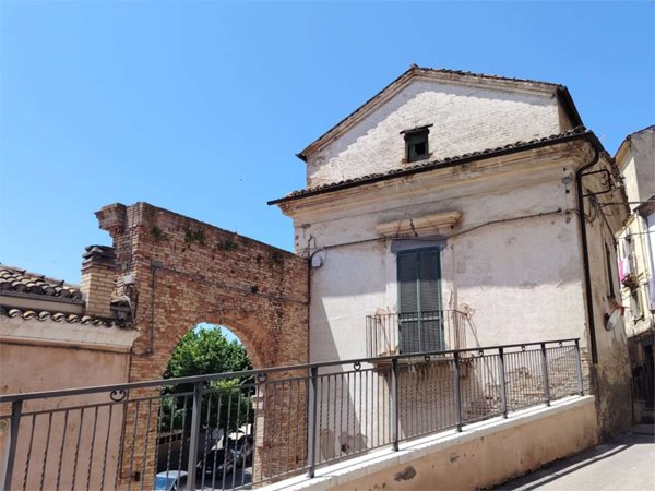 casa indipendente in vendita a Città Sant'Angelo