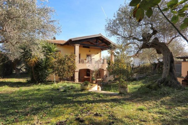 casa indipendente in vendita a Città Sant'Angelo