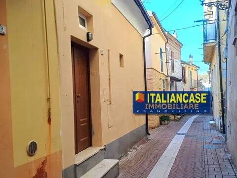 casa indipendente in vendita a Città Sant'Angelo