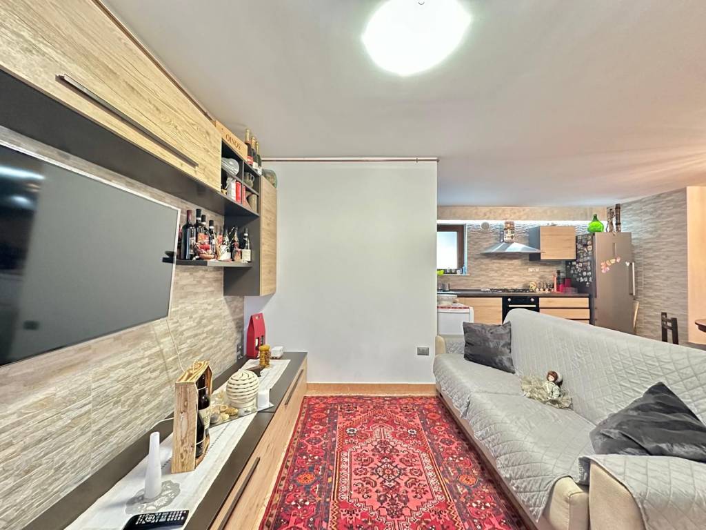 appartamento in vendita a Città Sant'Angelo in zona Fonte Umano