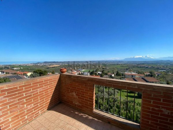 appartamento in vendita a Città Sant'Angelo