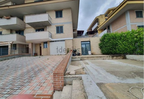 casa indipendente in vendita a Città Sant'Angelo