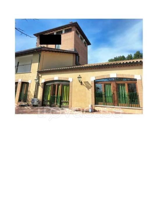 negozio in vendita a Città Sant'Angelo