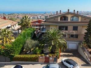 casa indipendente in vendita a Città Sant'Angelo