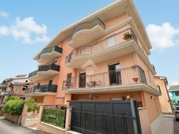 appartamento in vendita a Città Sant'Angelo in zona San Martino