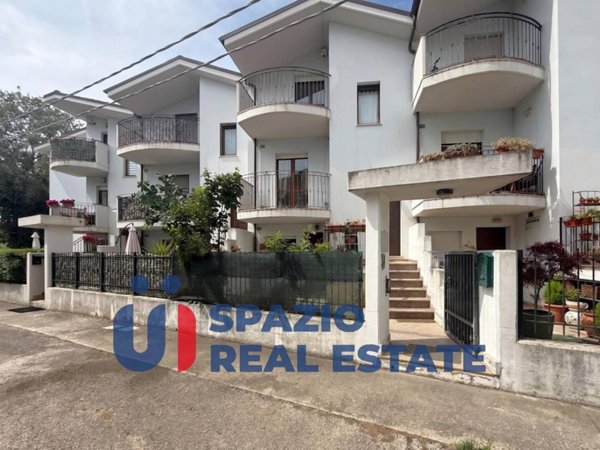 casa indipendente in vendita a Città Sant'Angelo