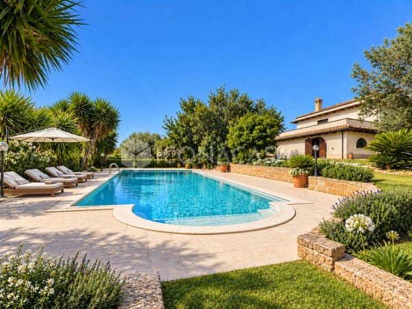 casa indipendente in vendita a Città Sant'Angelo in zona San Pietro