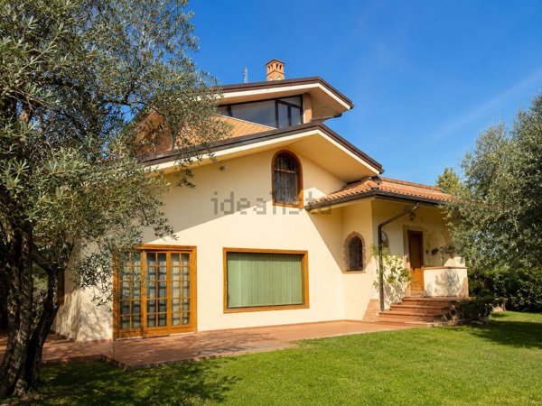 casa indipendente in vendita a Città Sant'Angelo