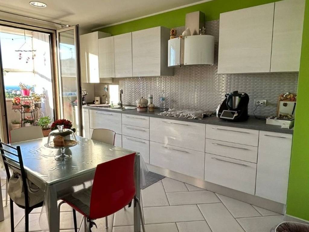 casa indipendente in vendita a Città Sant'Angelo in zona San Martino