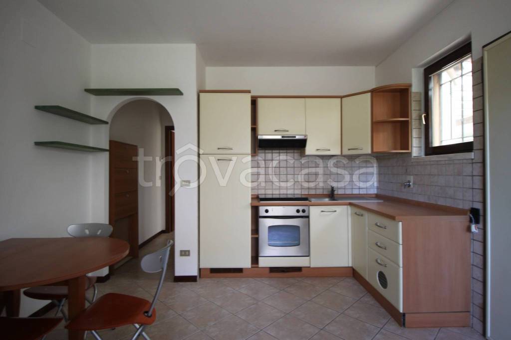 appartamento in vendita a Città Sant'Angelo in zona San Martino