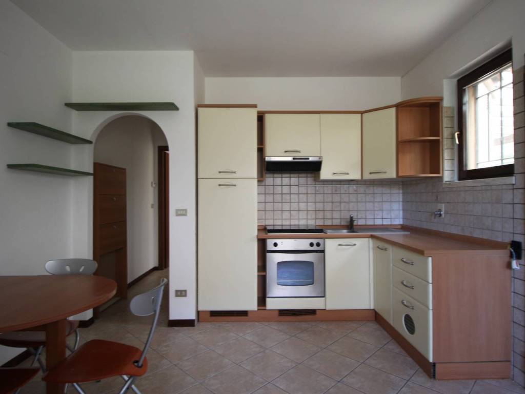 appartamento in vendita a Città Sant'Angelo in zona San Martino