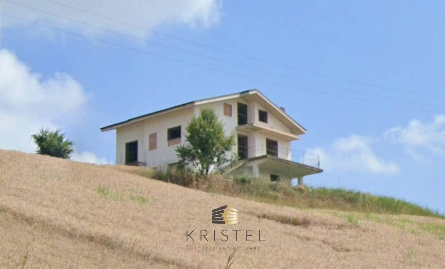 casa indipendente in vendita a Città Sant'Angelo in zona Cipressi