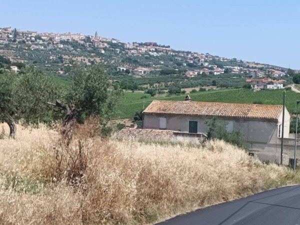 casa indipendente in vendita a Città Sant'Angelo