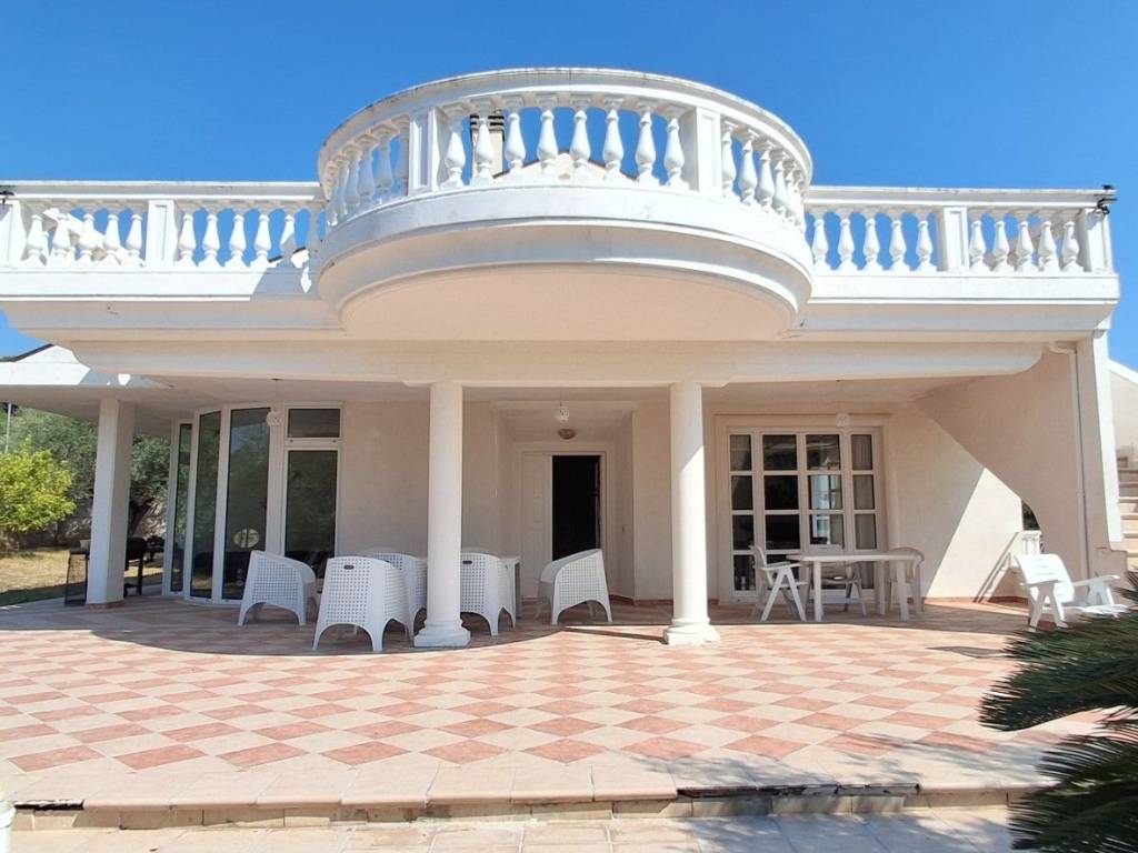 casa indipendente in vendita a Città Sant'Angelo