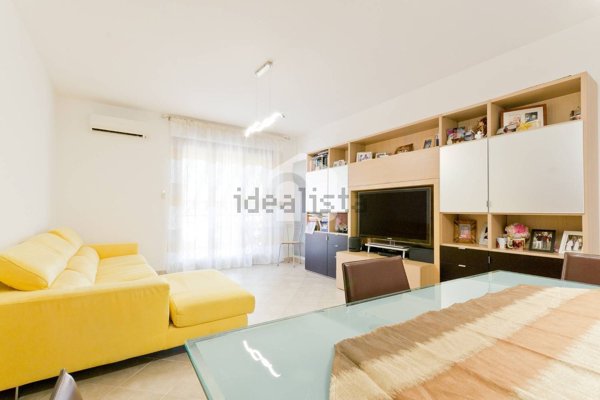 appartamento in vendita a Città Sant'Angelo in zona San Martino