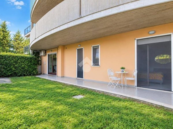 appartamento in vendita a Città Sant'Angelo in zona Fonte Umano