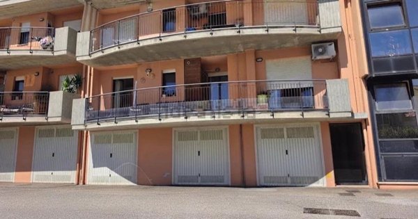 appartamento in vendita a Città Sant'Angelo in zona Fonte Umano