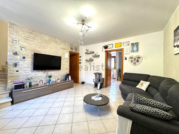 appartamento in vendita a Città Sant'Angelo in zona Crocifisso