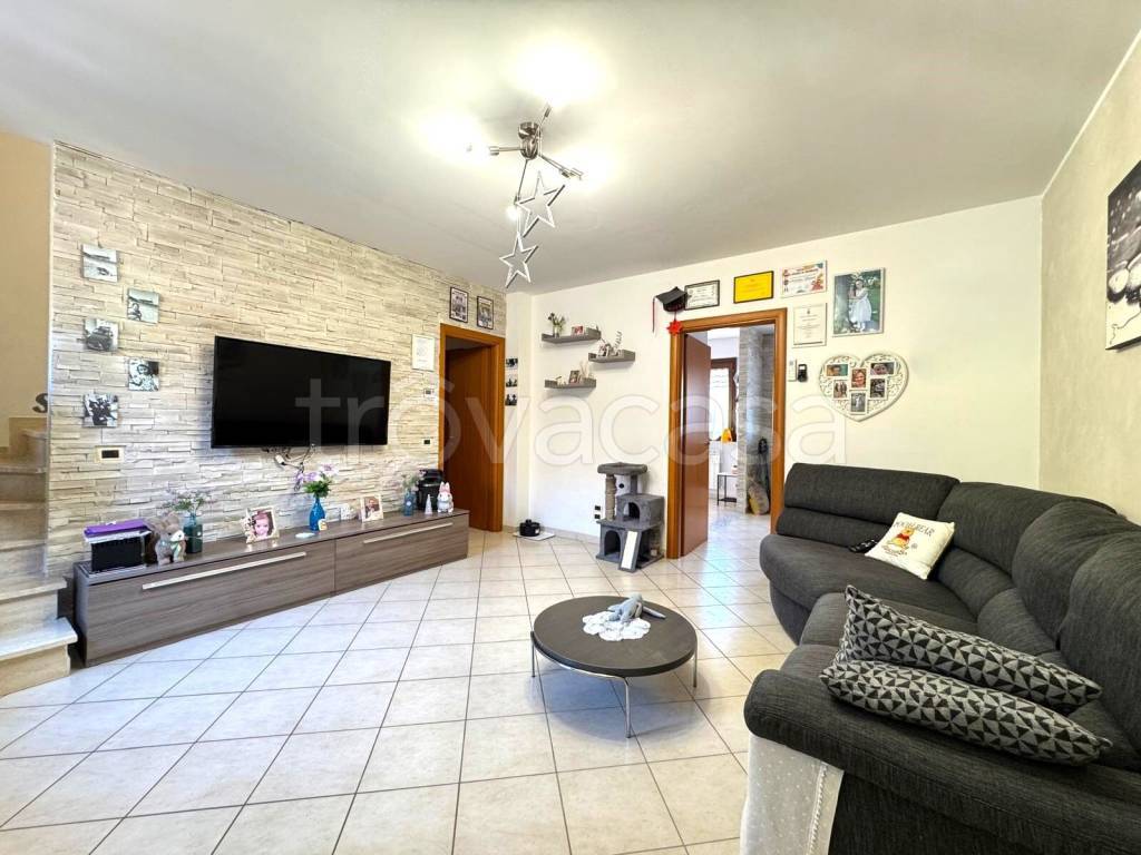 appartamento in vendita a Città Sant'Angelo in zona Crocifisso