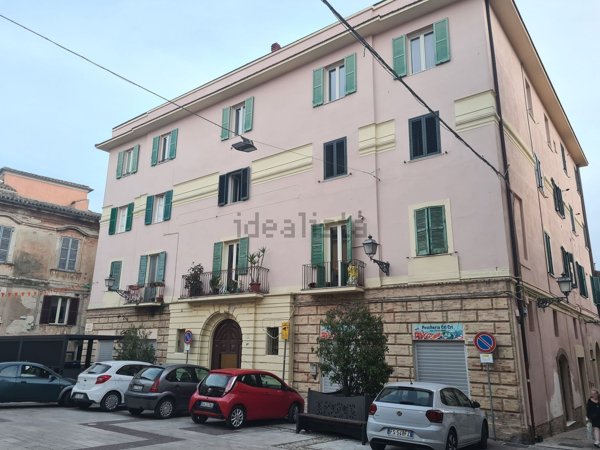 appartamento in vendita a Città Sant'Angelo in zona Annunziata