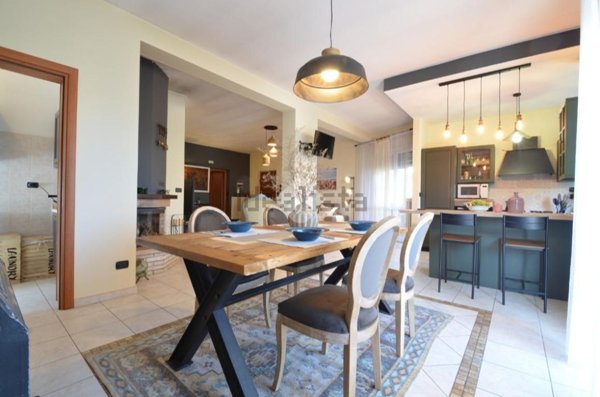 appartamento in vendita a Città Sant'Angelo in zona San Martino