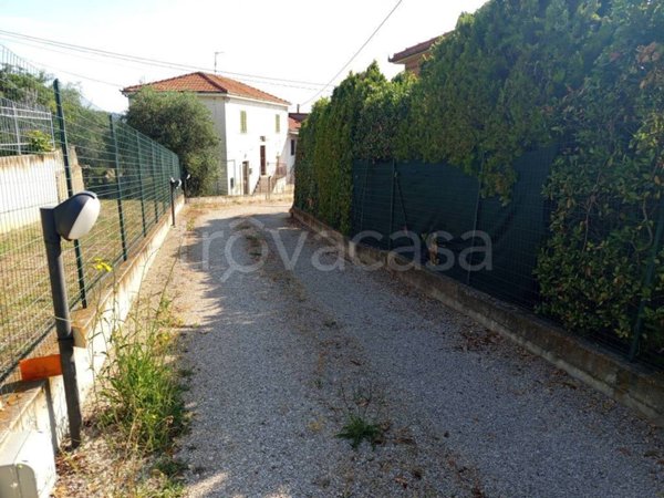 casa indipendente in vendita a Città Sant'Angelo
