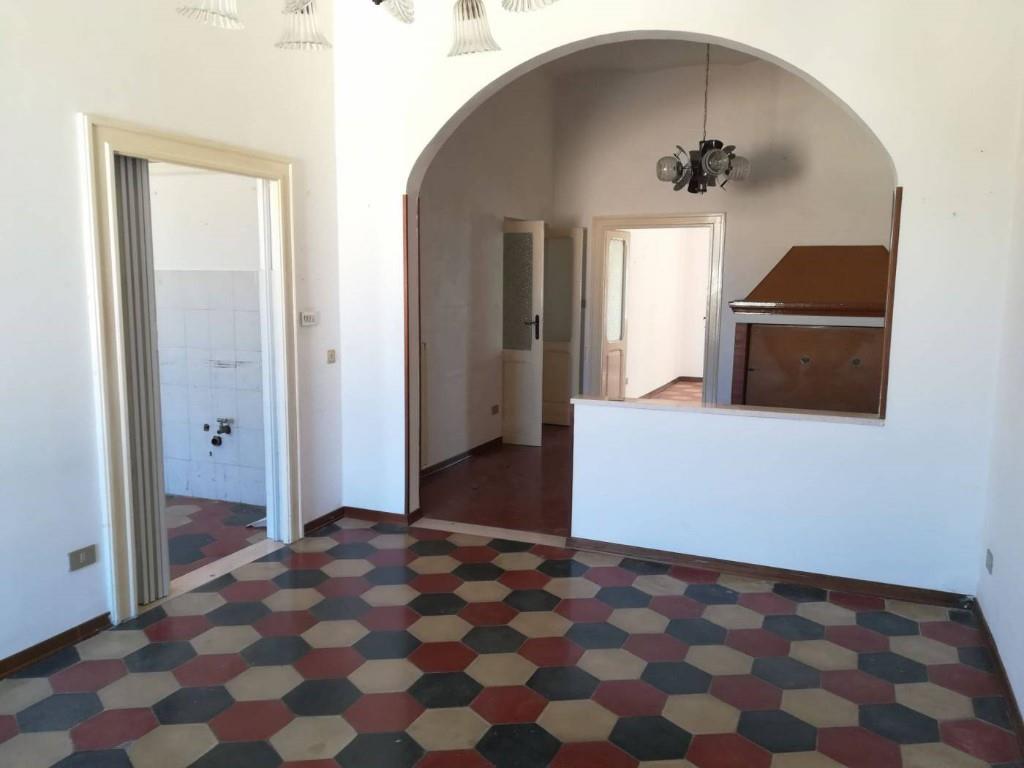 appartamento in vendita a Città Sant'Angelo in zona Annunziata
