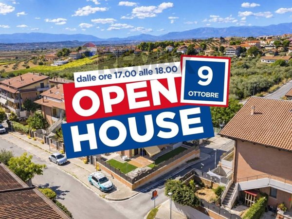 casa indipendente in vendita a Città Sant'Angelo in zona Madonna della Pace