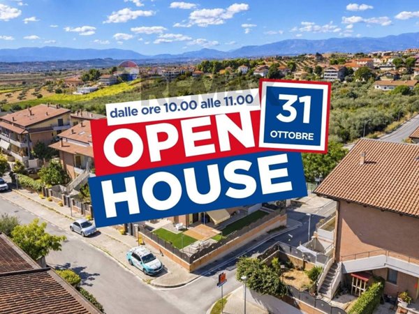 casa indipendente in vendita a Città Sant'Angelo in zona Madonna della Pace