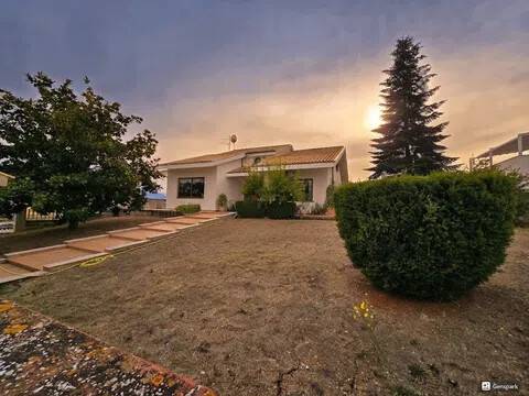 casa indipendente in vendita a Città Sant'Angelo in zona San Martino