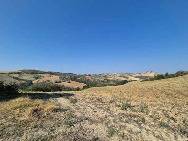 terreno agricolo in vendita a Civitaquana