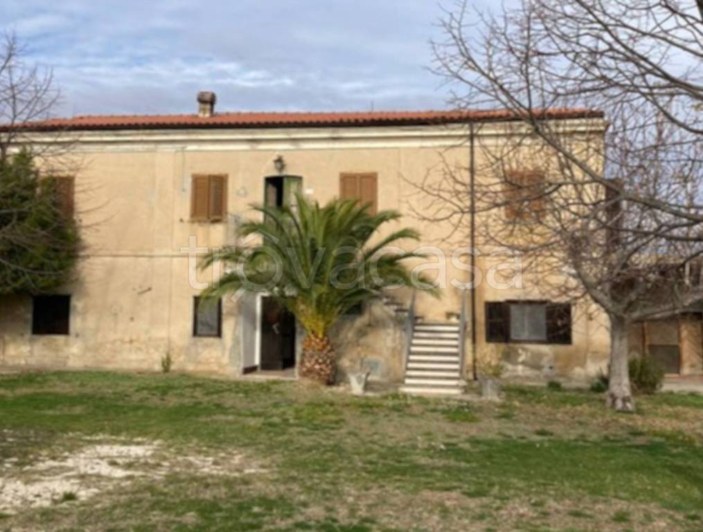 casa indipendente in vendita a Civitaquana