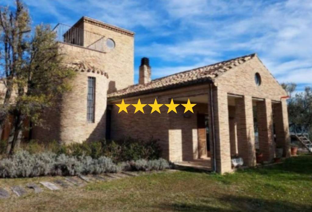 casa indipendente in vendita a Civitaquana