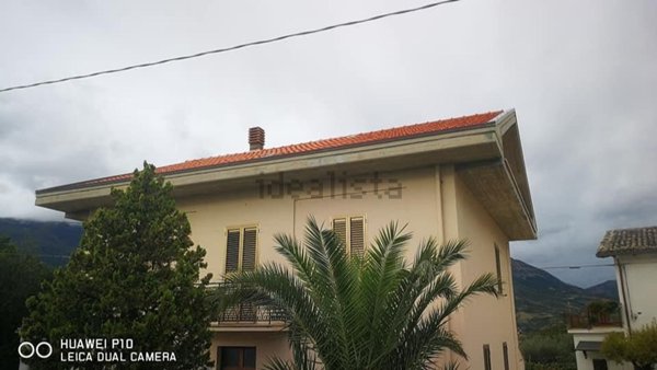 casa indipendente in vendita a Civitaquana